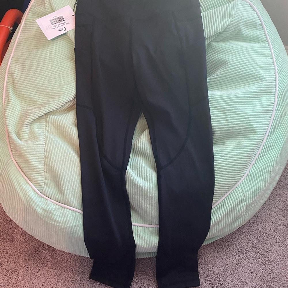 Zyia Light-N-Tight NWT